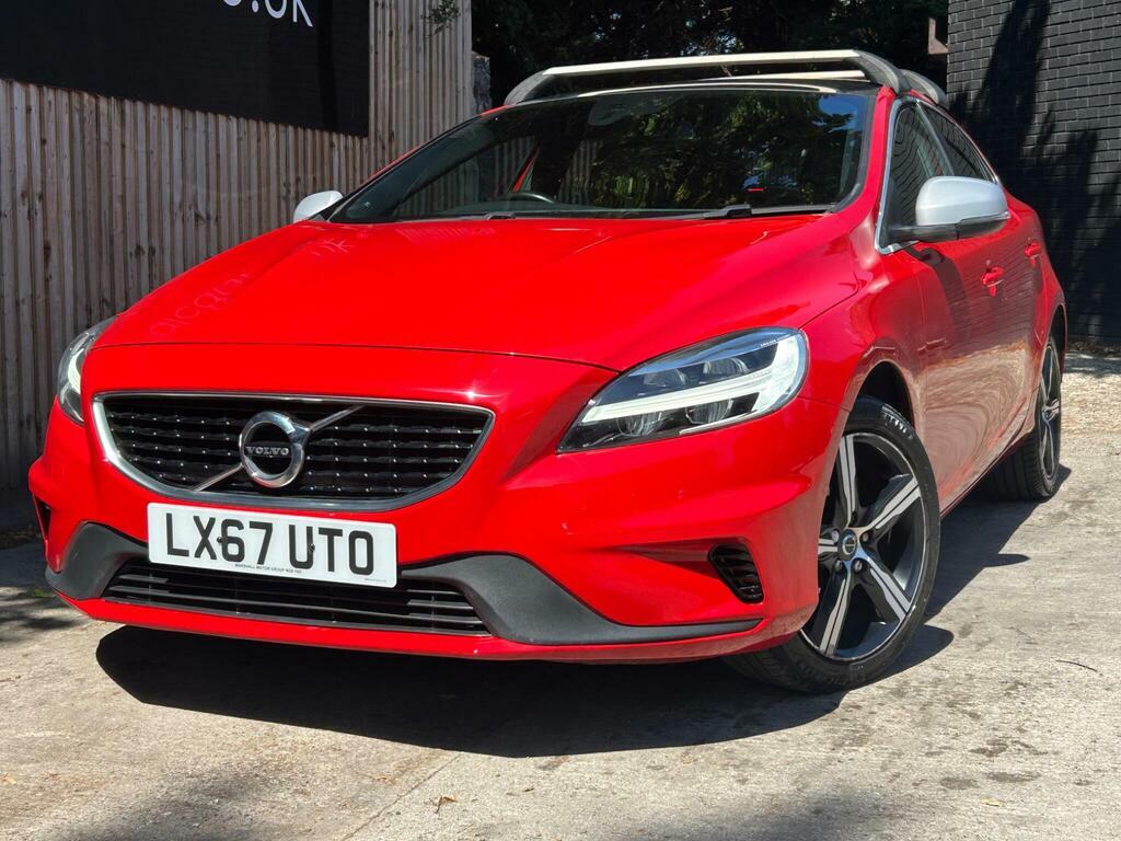 Volvo V40 1.5 T3 R-design Nav Plus Euro 6 S S LX67UTO Red