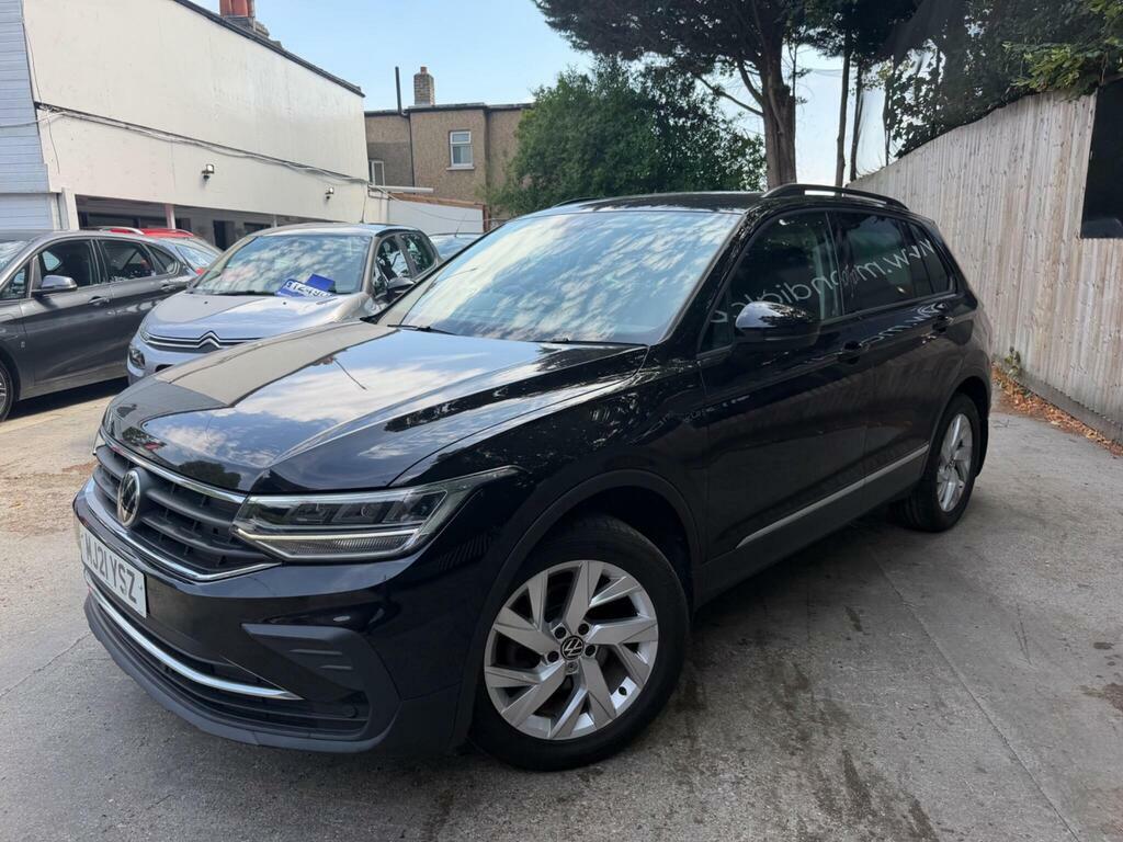 Volkswagen Tiguan 1.5 Tsi Life Euro 6 S S MJ21YSZ Black #3