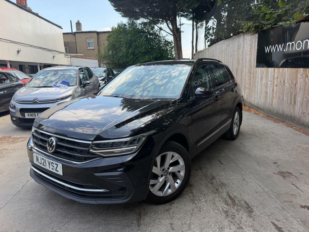 Volkswagen Tiguan 1.5 Tsi Life Euro 6 S S MJ21YSZ Black #2