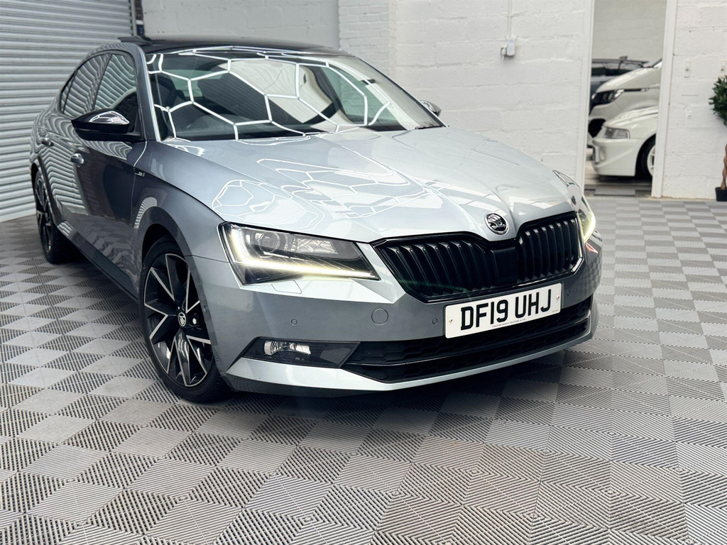 Skoda Superb 1.5 Tsi Act Sportline Dsg Euro 6 Ss DF19UHJ Grey #2
