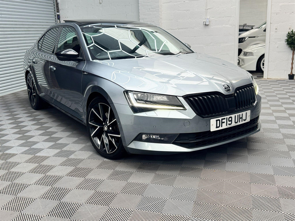 Skoda Superb 1.5 Tsi Act Sportline Dsg Euro 6 Ss DF19UHJ Grey