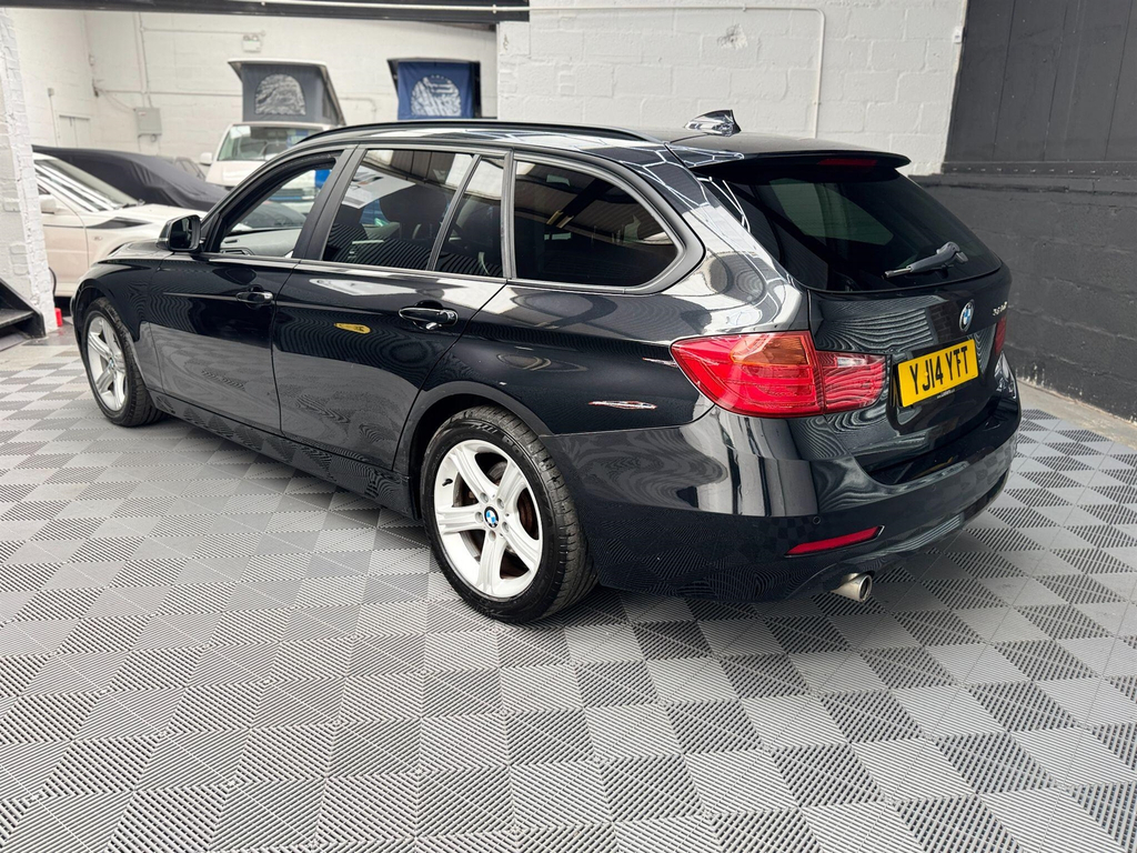 BMW 3 Series 2.0 Se Touring Euro 5 Ss YJ14YTT Black #4