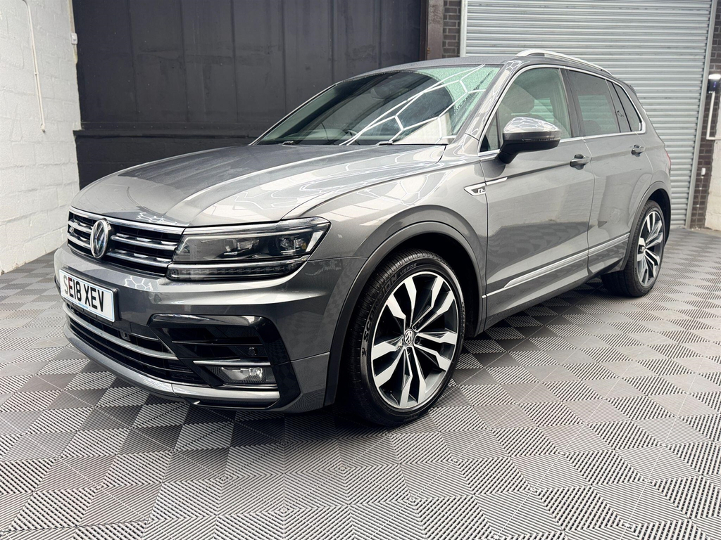 Volkswagen Tiguan 2.0 Tdi R-line 4Motion Euro 6 Ss SE18XEV Grey #3