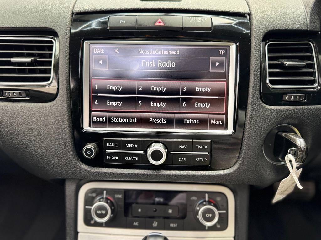 Volkswagen Touareg 3.0 Tdi V6 Bluemotion Tech Altitude Tiptronic 4Wd Black #32