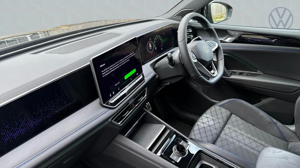 Volkswagen Tiguan 2.0 Tsi Black Edition Dsg 4Motion Euro 6 5-Door WR75KTF Black #2