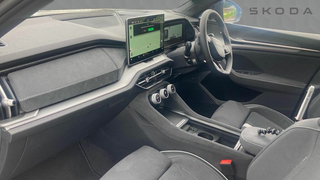 Skoda Kodiaq 2.0 Tdi Sportline Dsg 4Wd Euro 6 5-Door 7 Seat VK26UGU Gold #2