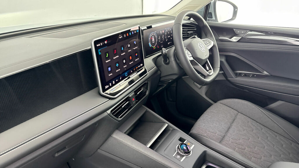 Volkswagen Tiguan Etsi Mhev Match Dsg Euro 6 5-Door WR26EVM Silver #2