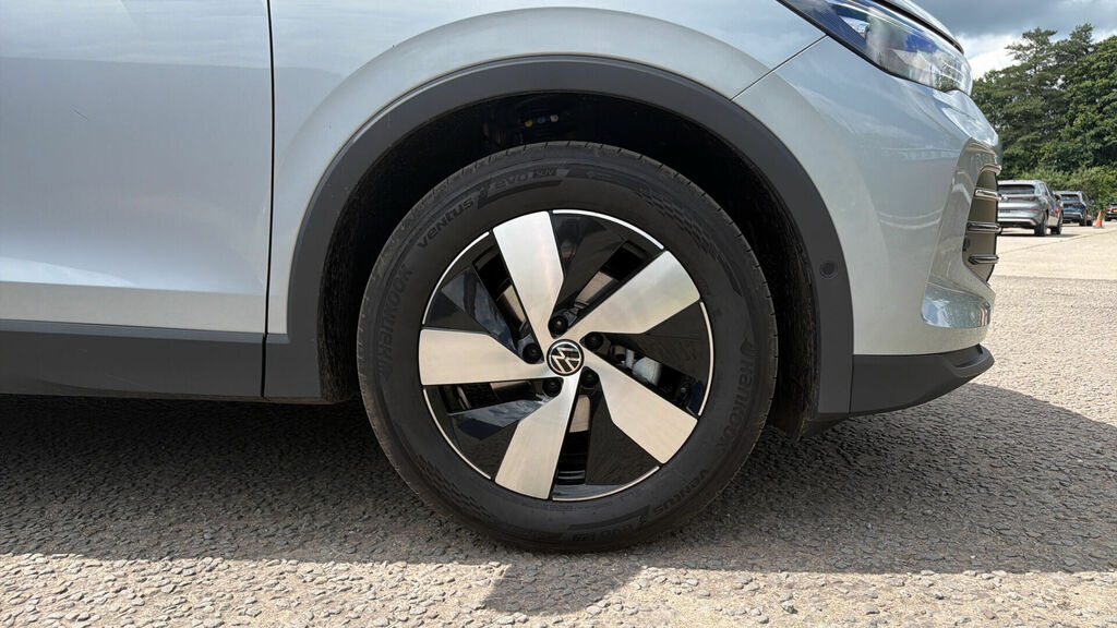 Volkswagen Tiguan Etsi Mhev Life Dsg Euro 6 5-Door CA26TXU Silver #5