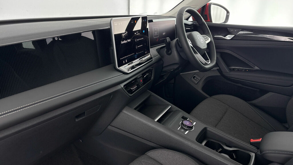 Volkswagen Tiguan Etsi Mhev Match Dsg Euro 6 5-Door WM75YSG Red #2