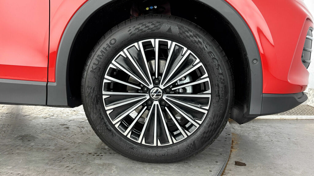 Volkswagen Tiguan Etsi Mhev Match Dsg Euro 6 5-Door WM75YSG Red #5