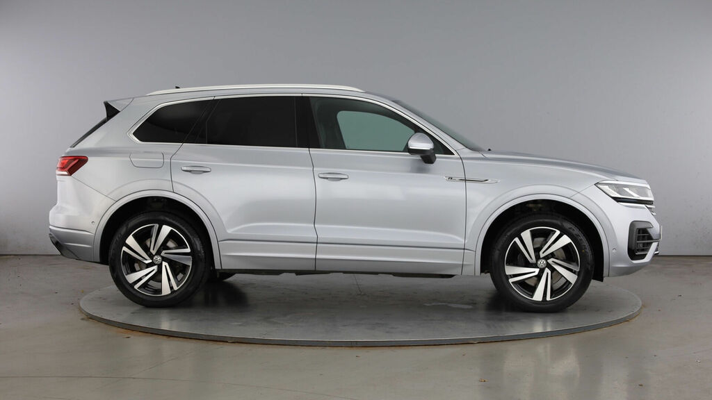 Volkswagen Touareg 3.0 Tsi V6 R-line Tech Tiptronic 4Motion Euro 6 5- Silver #4