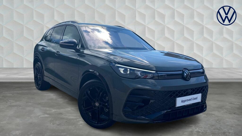 Volkswagen Tiguan Etsi Mhev Black Edition Dsg Euro 6 5-Door VO26TWF Green