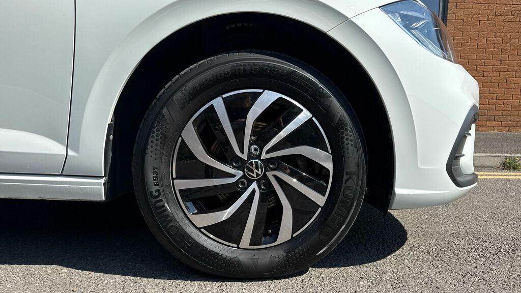Volkswagen Polo 1.0 Tsi Life Euro 6 5-Door VU24KPX White #5