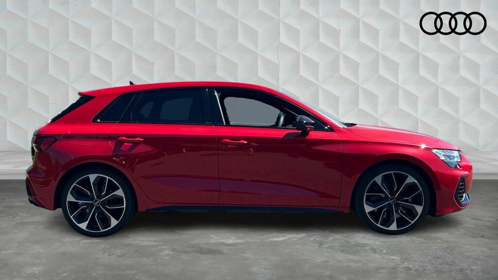 Audi S3 2.0 Tfsi Black Edition Sportback S Tronic Quattro DA75XMF Red #4