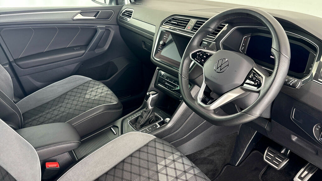 Volkswagen Tiguan 2.0 Tdi R-line Dsg Euro 6 5-Door CF73XHH White #6