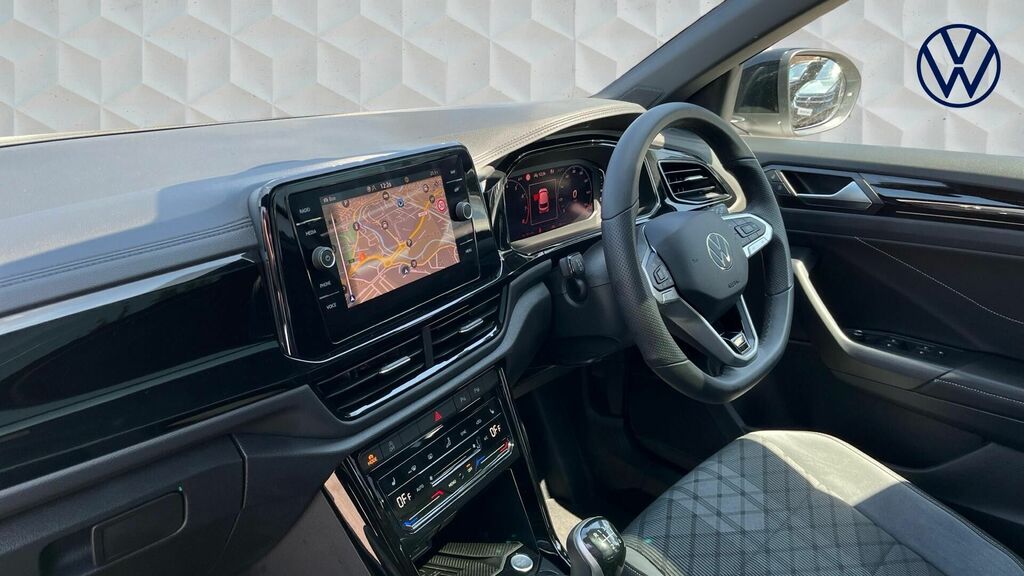 Volkswagen T-Roc Tsi Black Edition Plus Euro 6 5-Door DA75OWK White #2
