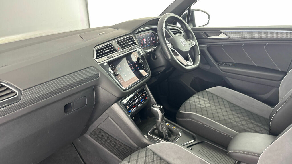 Volkswagen Tiguan Tsi Black Edition Dsg Euro 6 5-Door MK24VSU Black #2
