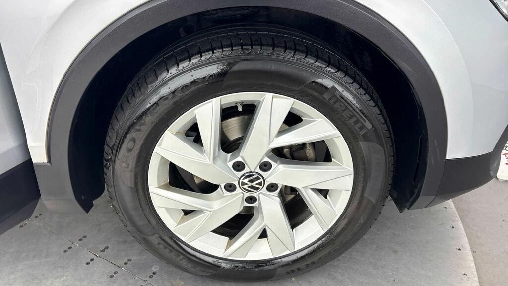 Volkswagen Tiguan 2.0 Tdi Life Euro 6 5-Door CK73NZW Silver #5