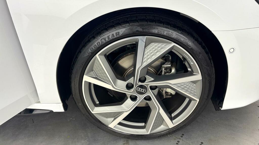 Audi A3 Tfsi 35 Black Edition S Tronic Euro 6 4-Door WM75MZJ White #4