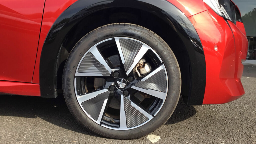 Peugeot e-208 50Kwh Gt Premium 5-Door Red #5