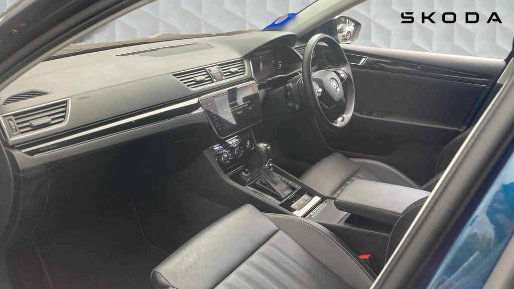 Skoda Superb 2.0 Tsi Laurin Klement Dsg 4Wd Euro 6 5-Door LL73RYM Blue #2