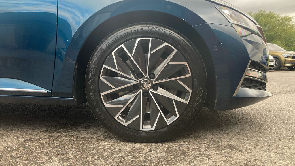 Skoda Superb 2.0 Tsi Laurin Klement Dsg 4Wd Euro 6 5-Door LL73RYM Blue #5