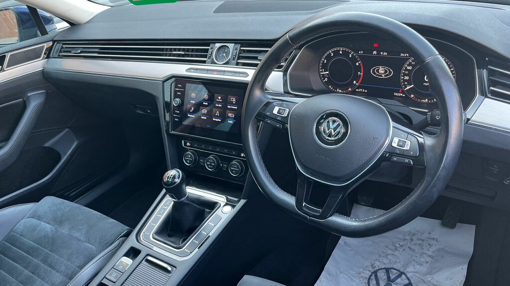 Volkswagen Passat Tsi Gt Euro 6 4-Door Blue #6