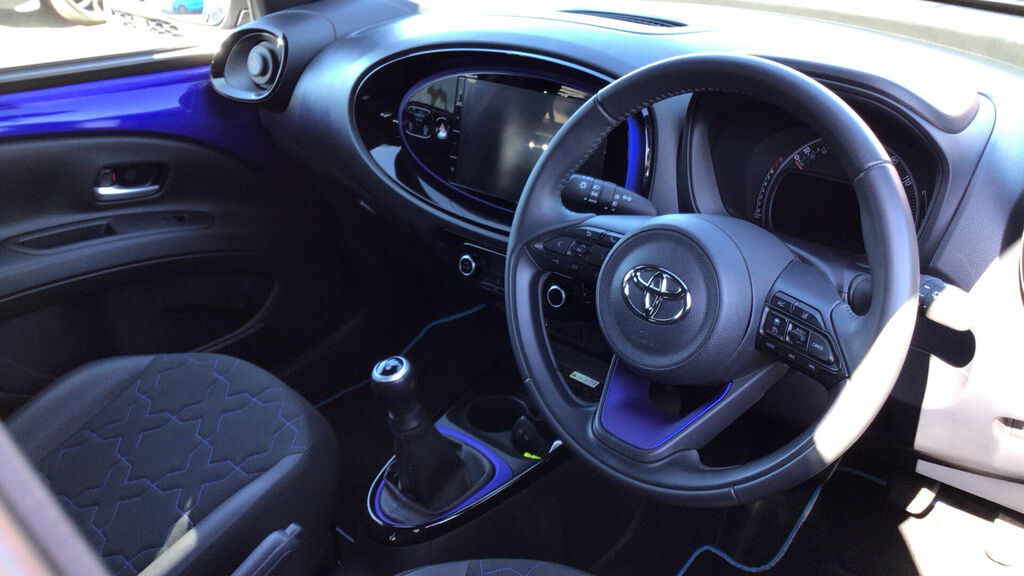 Toyota Aygo X 1.0 Vvt-i Exclusive Euro 6 5-Door AY60SAT Blue #6
