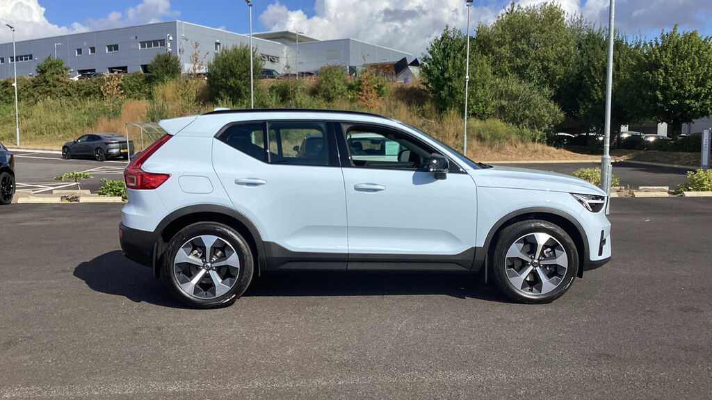 Volvo XC40 2.0 B3 Mhev Plus Dark Dct Euro 6 5-Door CF26LKO Blue #4