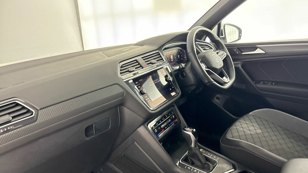 Volkswagen Tiguan Allspace Tsi R-line Dsg Euro 6 5-Door FN72UAH White #2