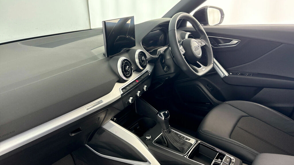 Audi Q2 Black Edition 35 Tfsi 150 Ps S Tronic Blue #2