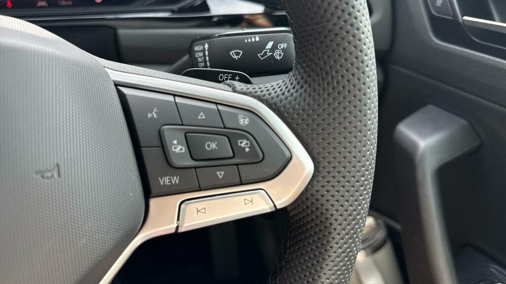 Volkswagen T-Roc Black Edition Black #36