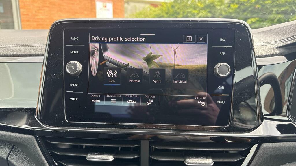 Volkswagen T-Roc Black Edition Black #41