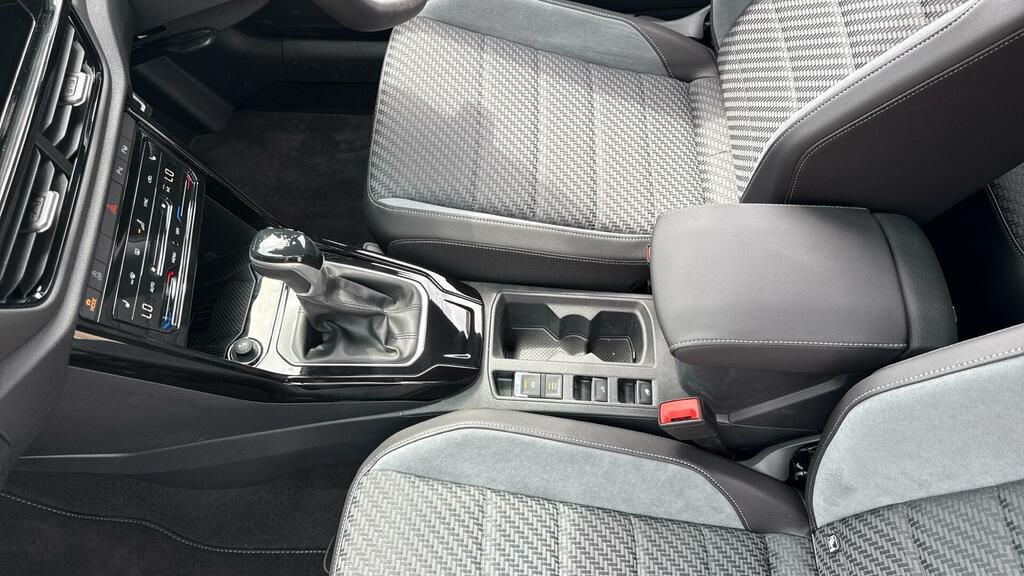 Volkswagen T-Roc Black Edition Black #17
