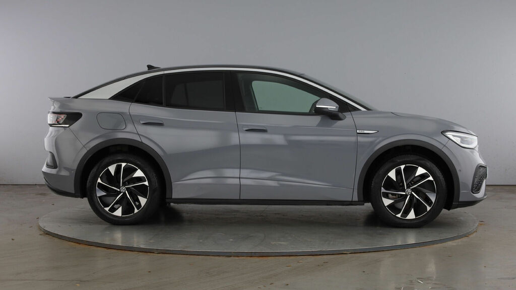 Volkswagen ID.5 Pro 77Kwh Style 5-Door #4