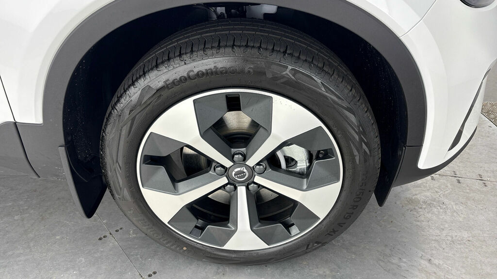 Volvo XC40 2.0 B3 Mhev Plus Dark Dct Euro 6 5-Door White #5