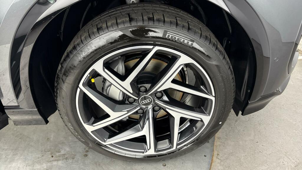 Audi Q6 E-Tron E-tron Q6 Suv Black Edition E-tron Quattro 315 00 Grey #4