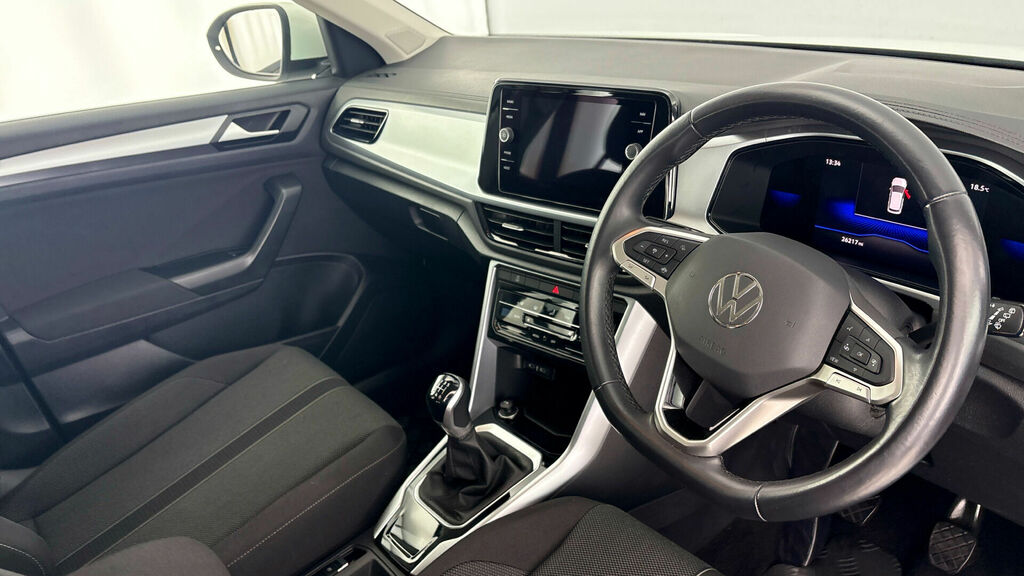 Volkswagen T-Roc 1.0 Tsi Life Euro 6 5-Door CF73JDX White #6