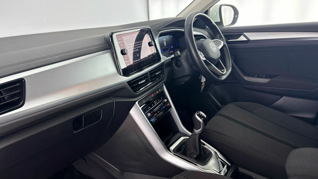 Volkswagen T-Roc 1.0 Tsi Life Euro 6 5-Door CF73JDX White #2