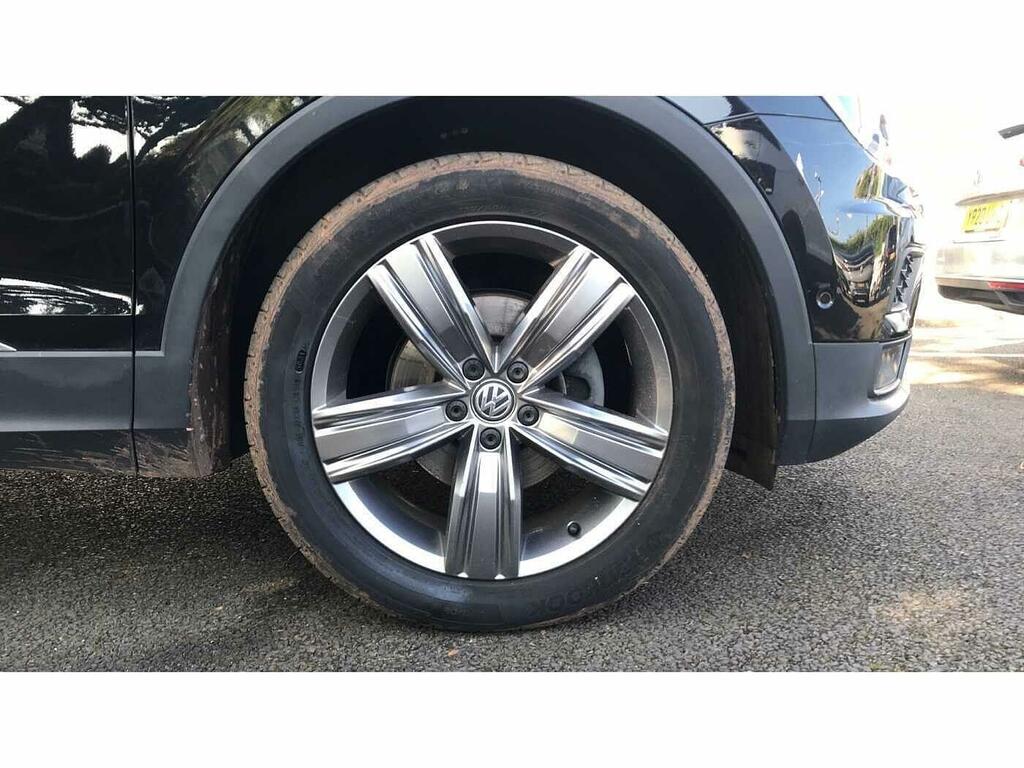 Volkswagen Tiguan 2.0 Tdi 150 R-line Tech Dsg Black #4