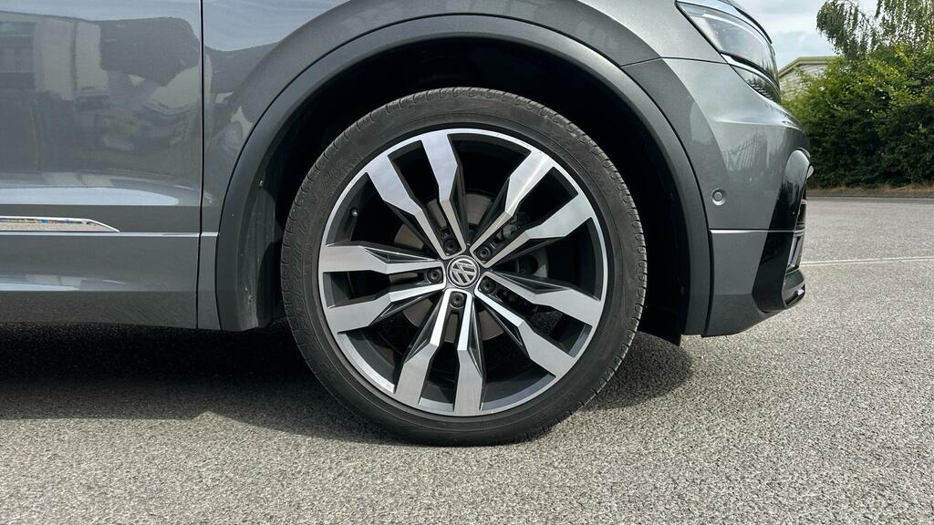 Volkswagen Tiguan 2.0 Tdi R-line Dsg Euro 6 5-Door Grey #4