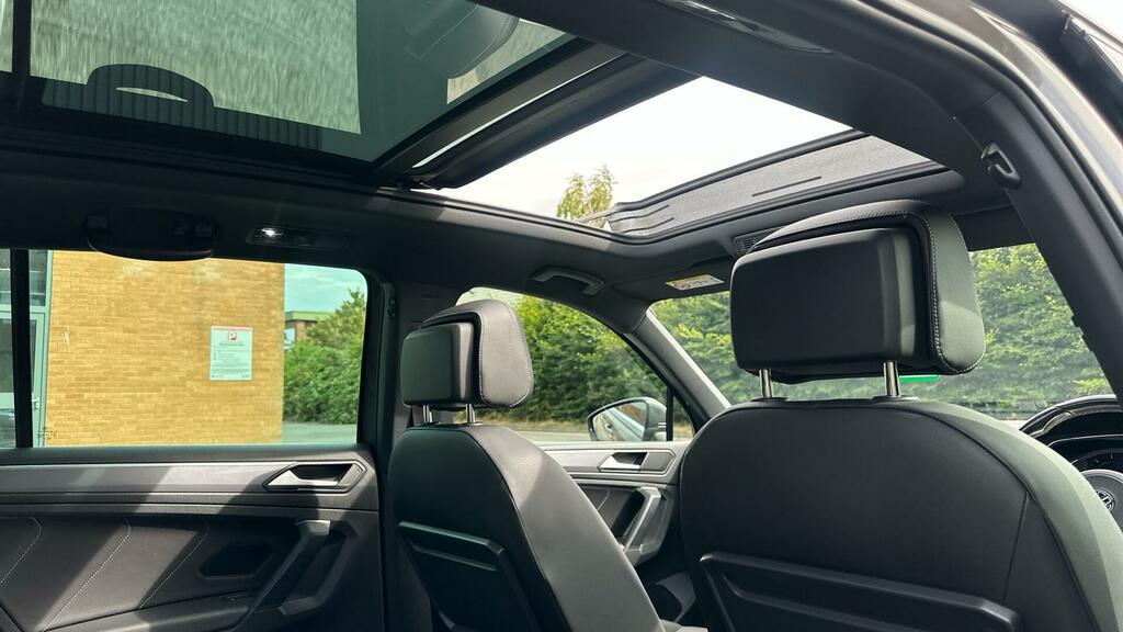 Volkswagen Tiguan 2.0 Tdi R-line Dsg Euro 6 5-Door Grey #5