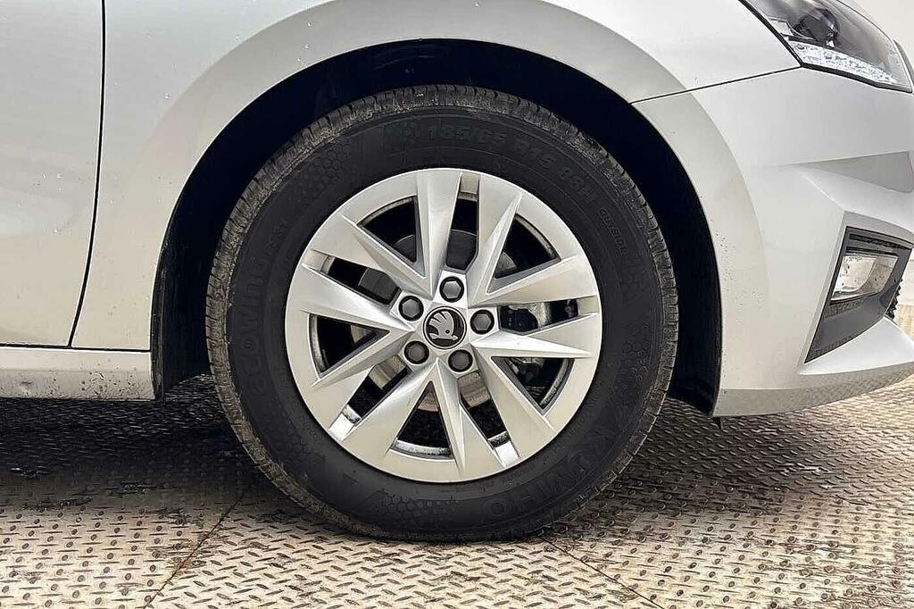 Skoda Fabia 1.0 Tsi Se Edition Euro 6 5-Door Silver #4
