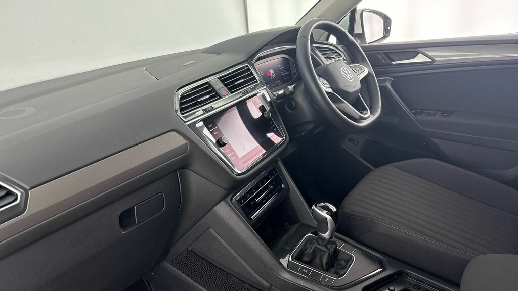 Volkswagen Tiguan Allspace Tsi Life Dsg Euro 6 5-Door ST74VDF White #2
