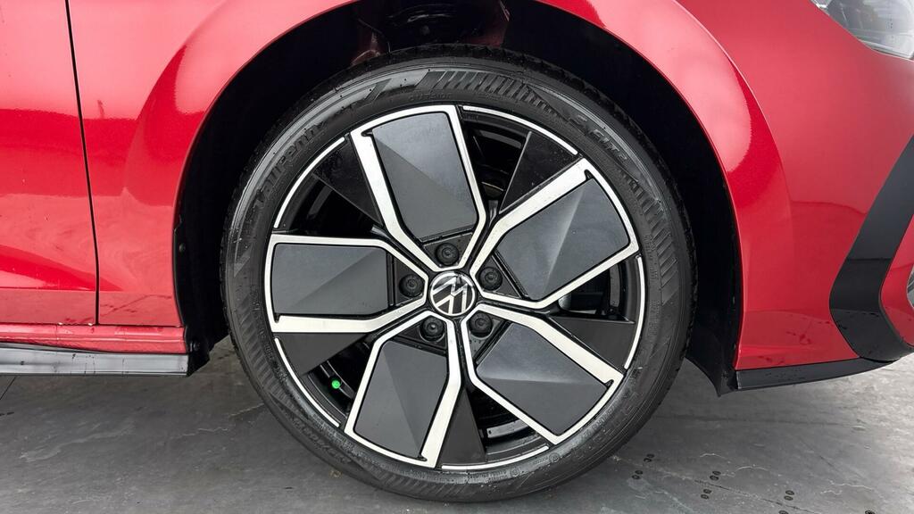 Volkswagen Golf Hatch Black Edition 1.5 Tsi 150 Ps 6-Speed  Red #4