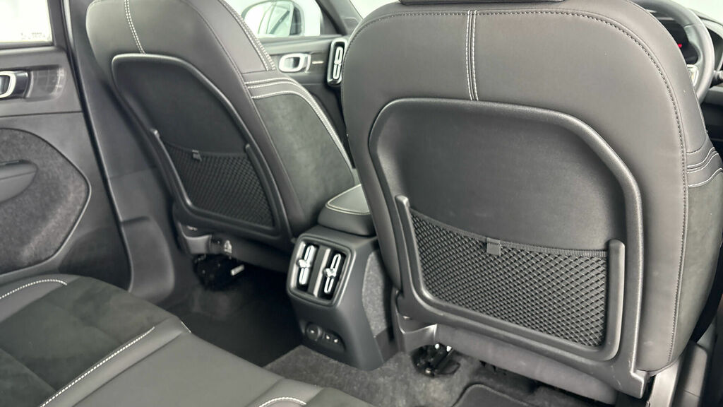 Volvo XC40 Recharge Plus, T4 Plug-in Hybrid, Black #35