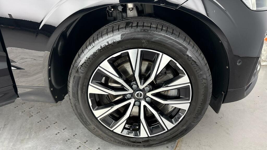 Volvo XC60 2.0 B4 Mhev Plus Euro 6 5-Door Black #4