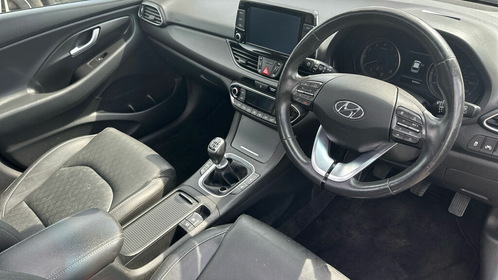 Hyundai I30 T-gdi Premium Se Tourer Euro 6 5-Door HW18PGO White #6