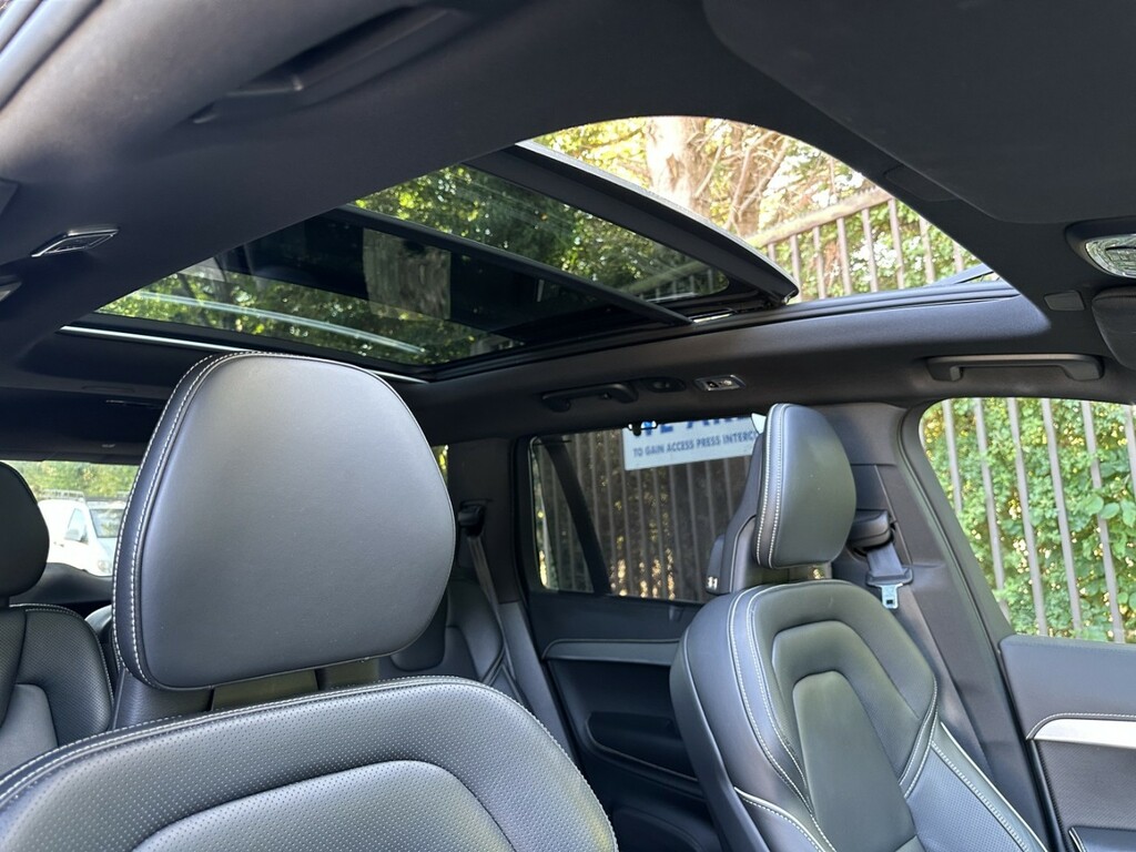 Volvo XC90 2018 2.0 T5 R-design Suv 4Wd Euro Black #40