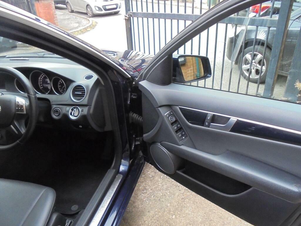Mercedes-Benz C Class 2.1 C220 Cdi Amg Sport Edition Premium Plus 168 White #18